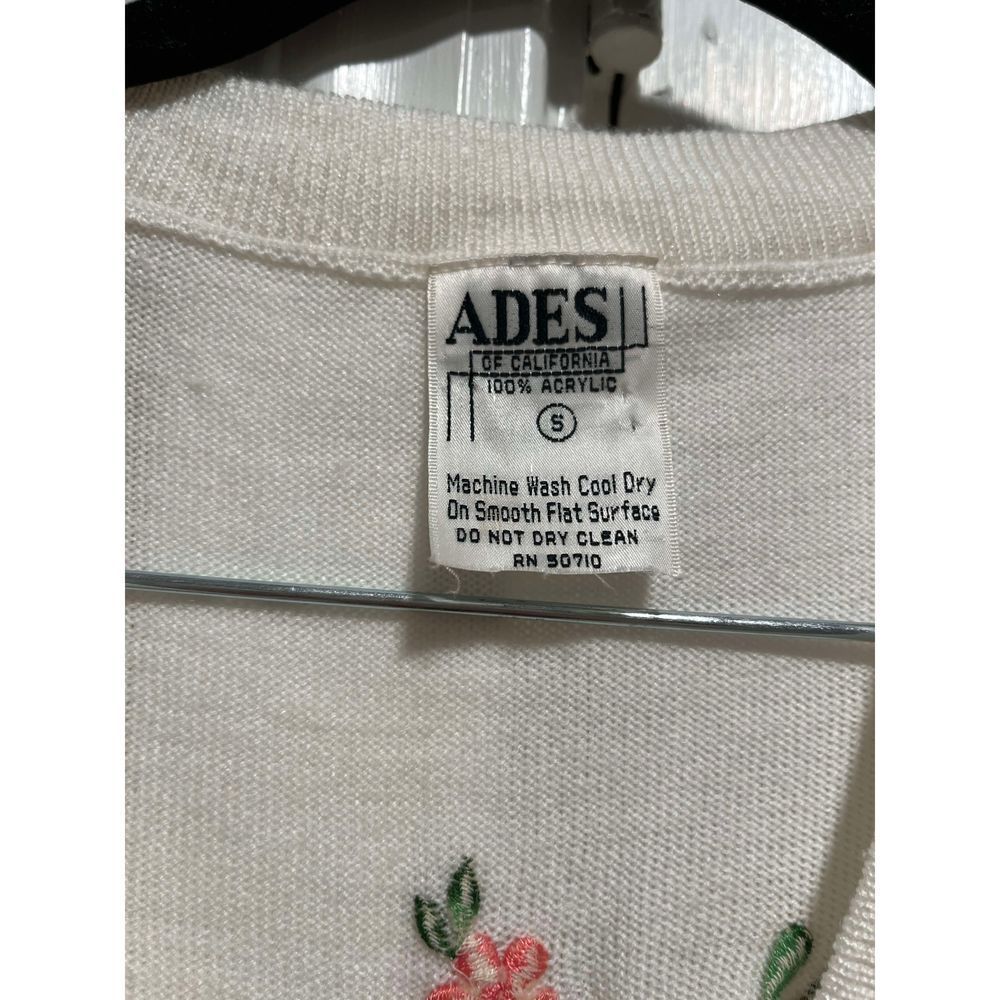 Vintage Floral Embroidery Knit Cardigan - Picture 5 of 6